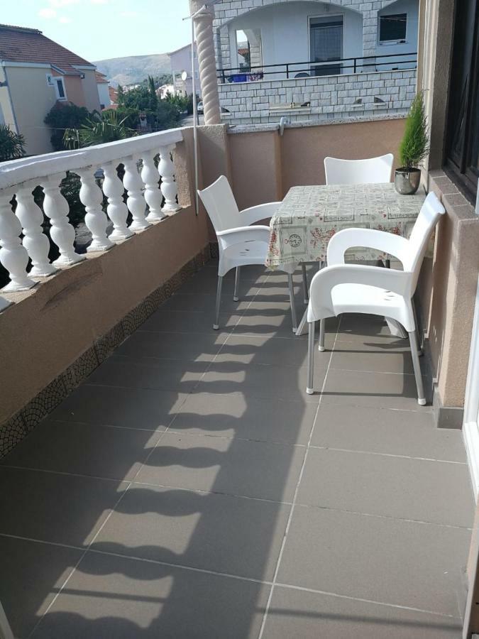 Villa Kartelo Trogir Exterior photo